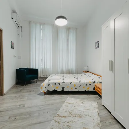 Piata Amzei Nr.1 Апартаменты