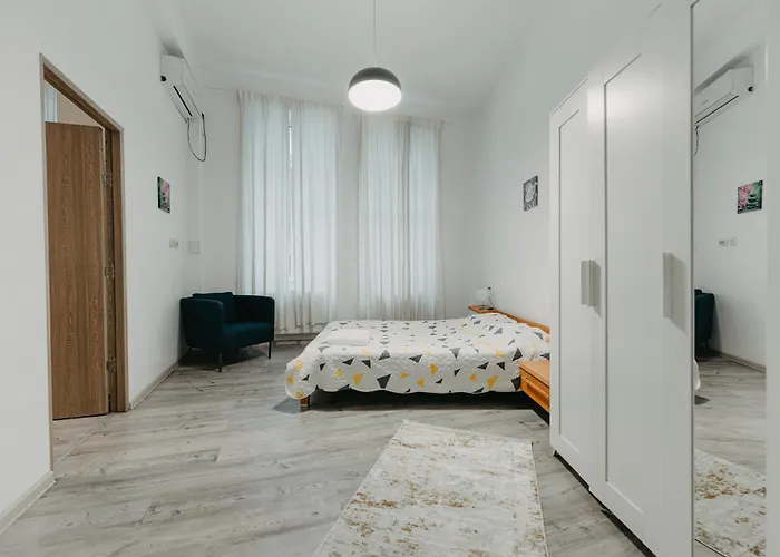 Piata Amzei Nr.1 Апартаменти