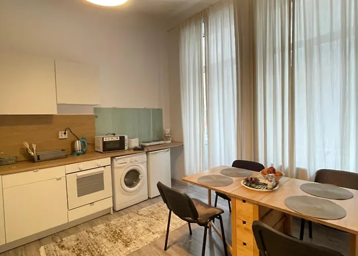 Апартаменти Piata Amzei Nr.1 *