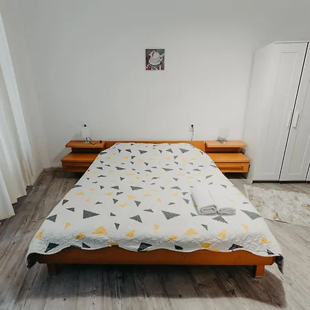 Piata Amzei Nr.1 * Bukareszt